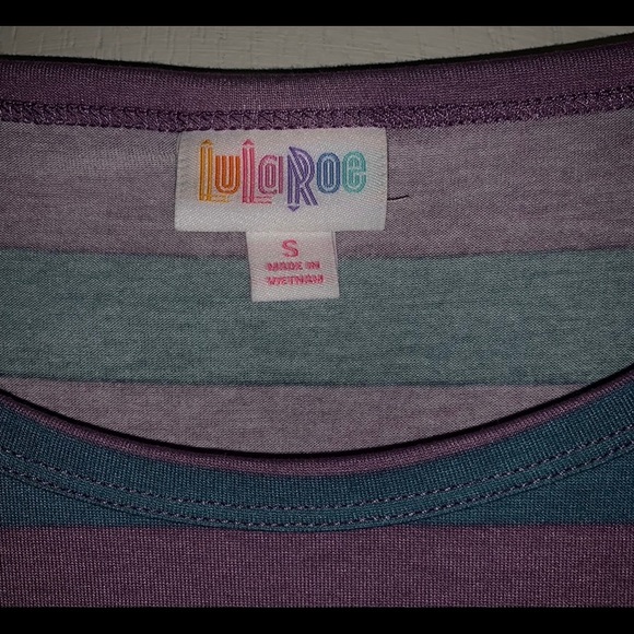 NWOT LuLaRoe GiGi Shirt - Picture 2 of 2